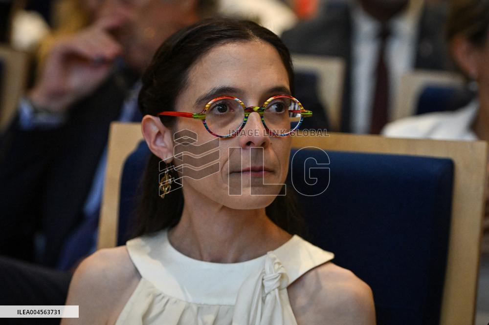 Signing of the Charter of Commitment by Companies Mobilised for Child Protection in Paris FA