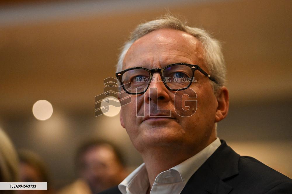 Signing of the Charter of Commitment by Companies Mobilised for Child Protection in Paris FA