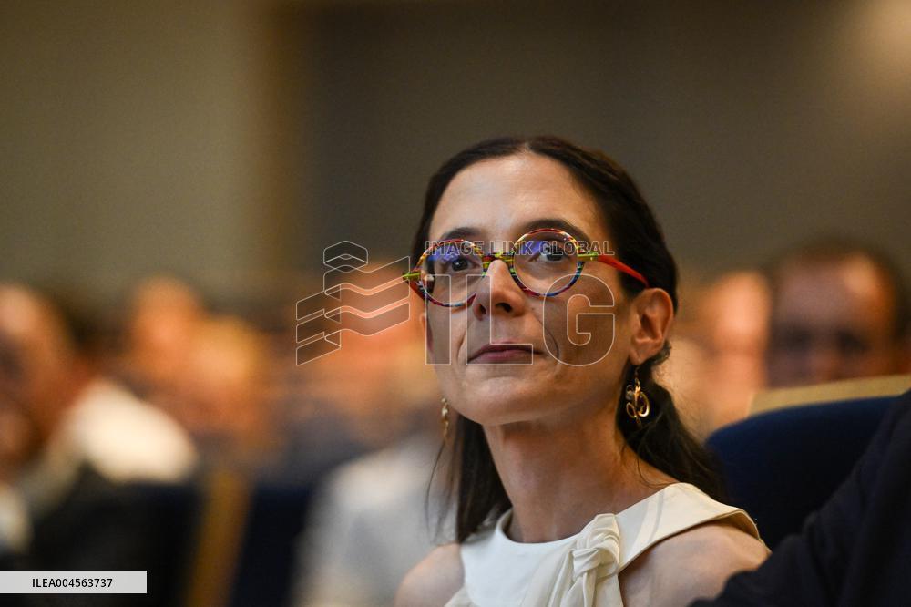 Signing of the Charter of Commitment by Companies Mobilised for Child Protection in Paris FA