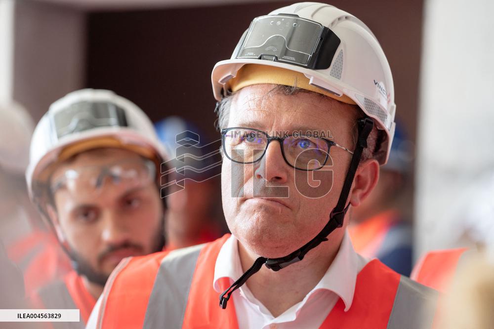 Rachida Dati visit the site of the Centre Pompidou Francilien - Massy AJ