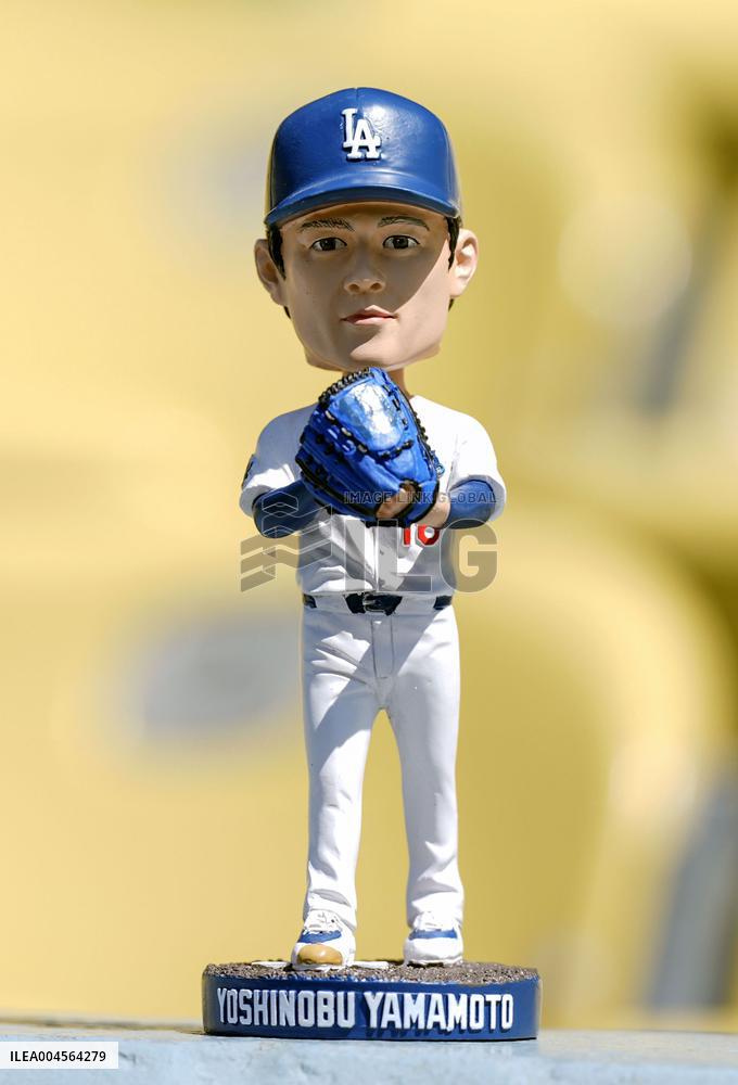 Baseball: Bobblehead of Yoshinobu Yamamoto