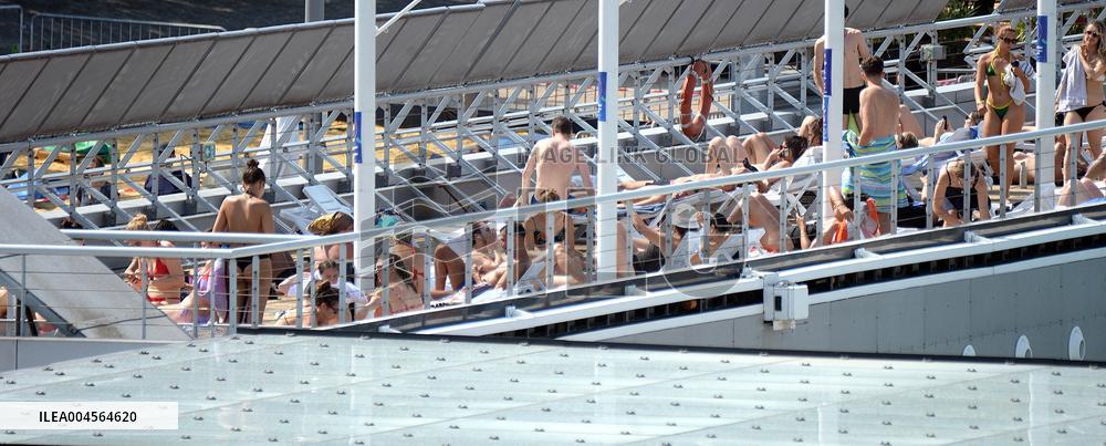 Illustrations of the Heatwave - Paris