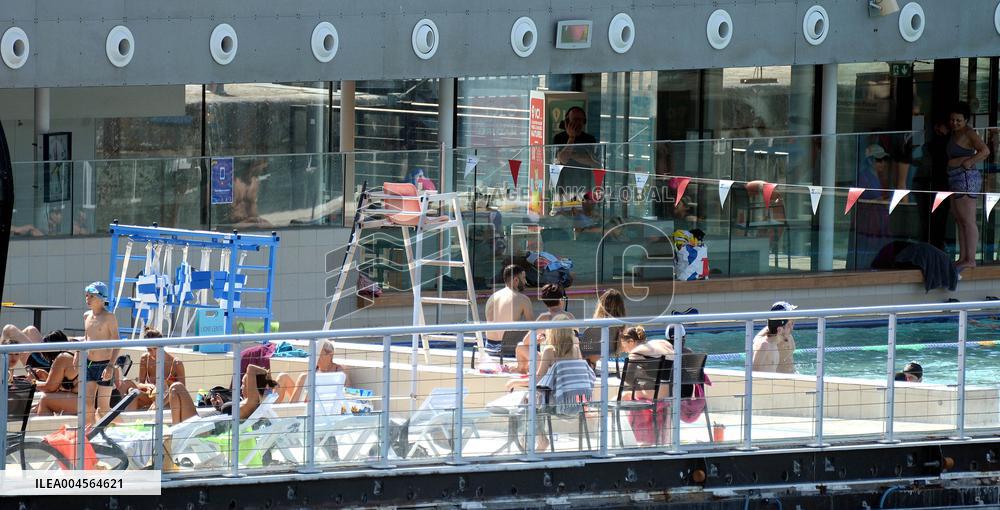 Illustrations of the Heatwave - Paris