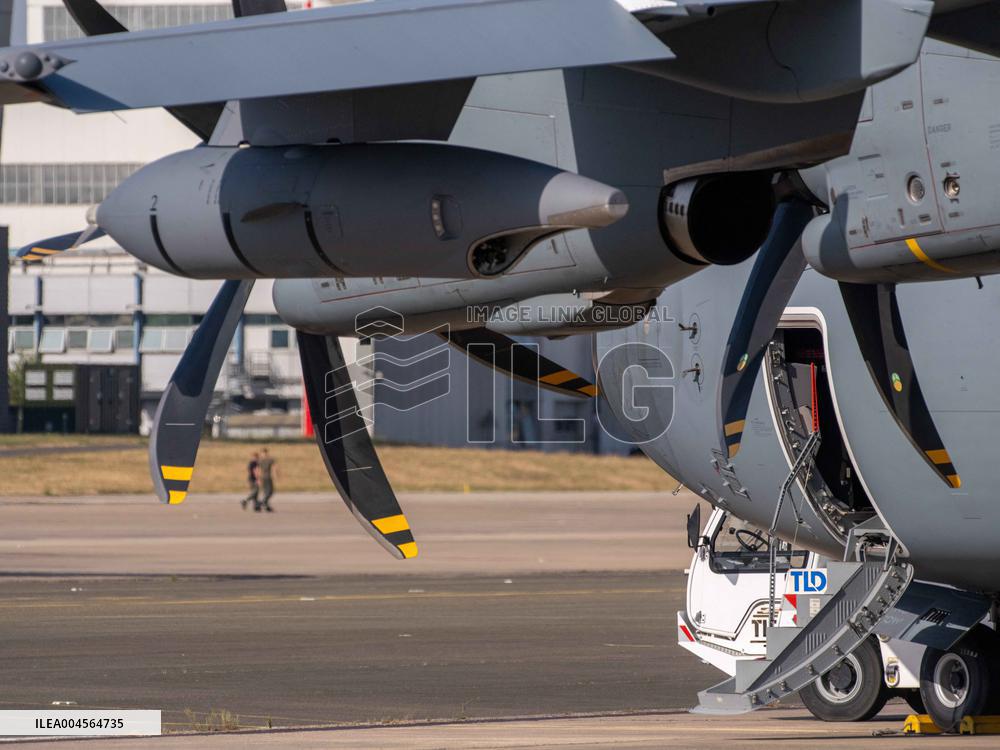 Air Force Preview for July 14th Parade Over Champs-Élysées - Orleans