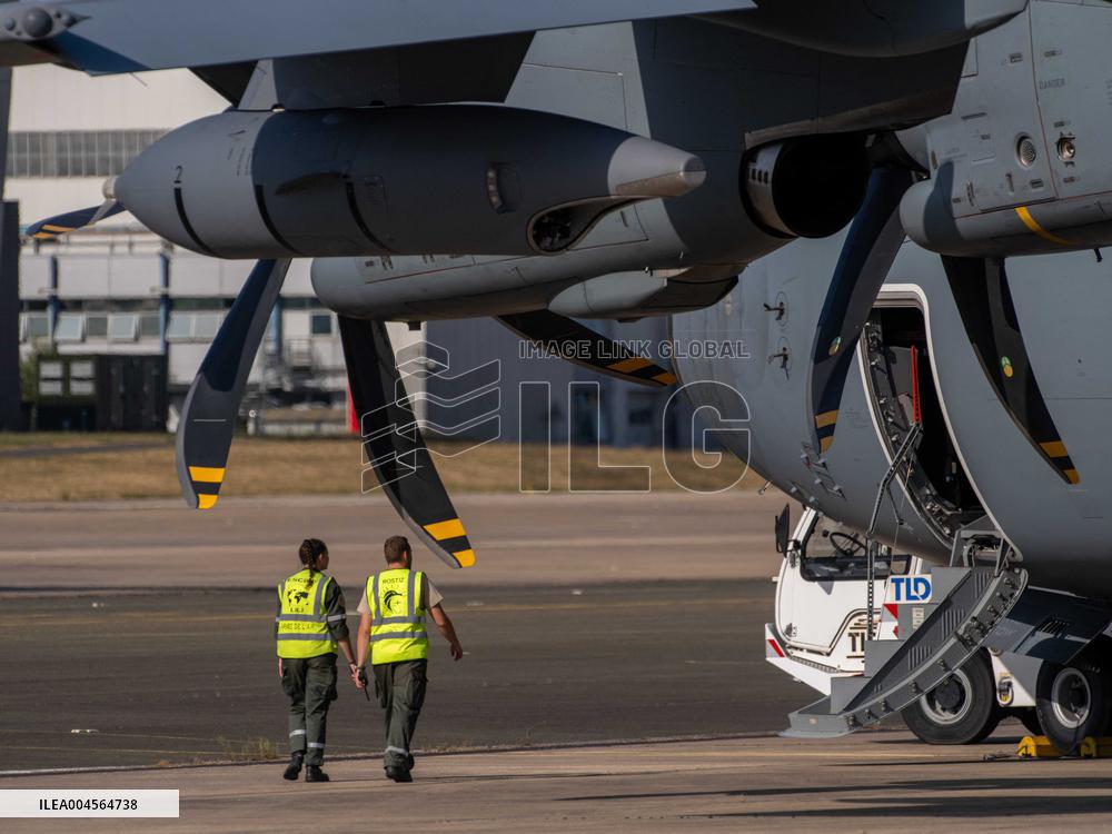 Air Force Preview for July 14th Parade Over Champs-Élysées - Orleans