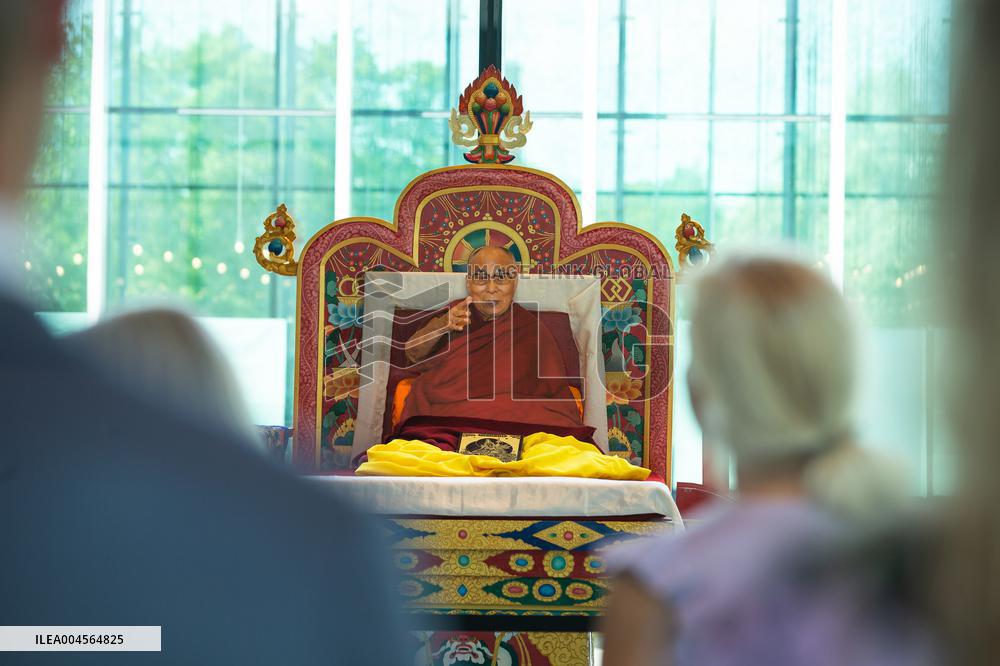 Dalai LamaÂ´s throne