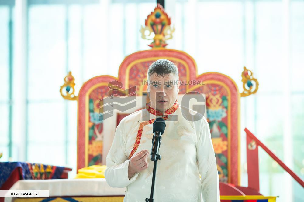 Dalai LamaÂ´s throne