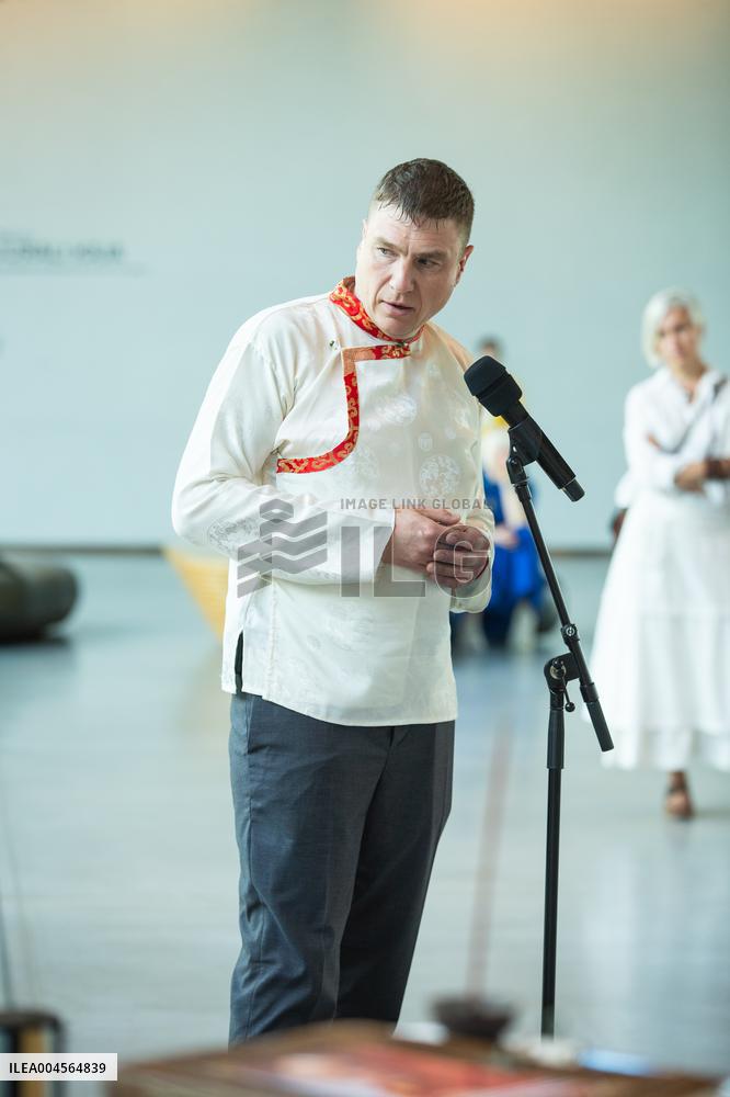 Dalai LamaÂ´s throne