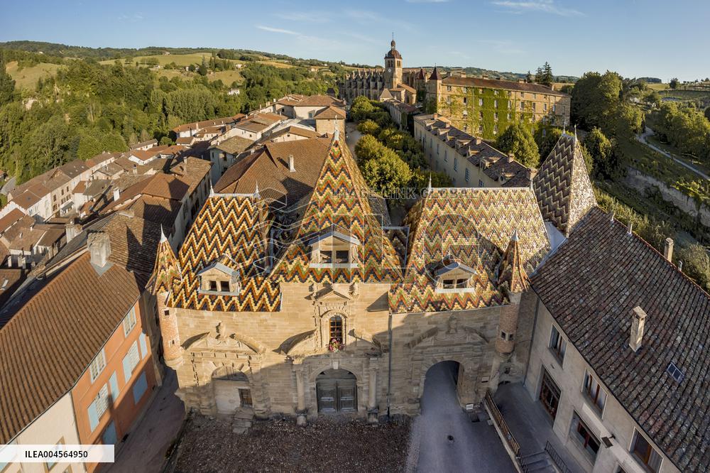 Saint-Antoine-l'Abbaye Elected French Favourite Town 2025