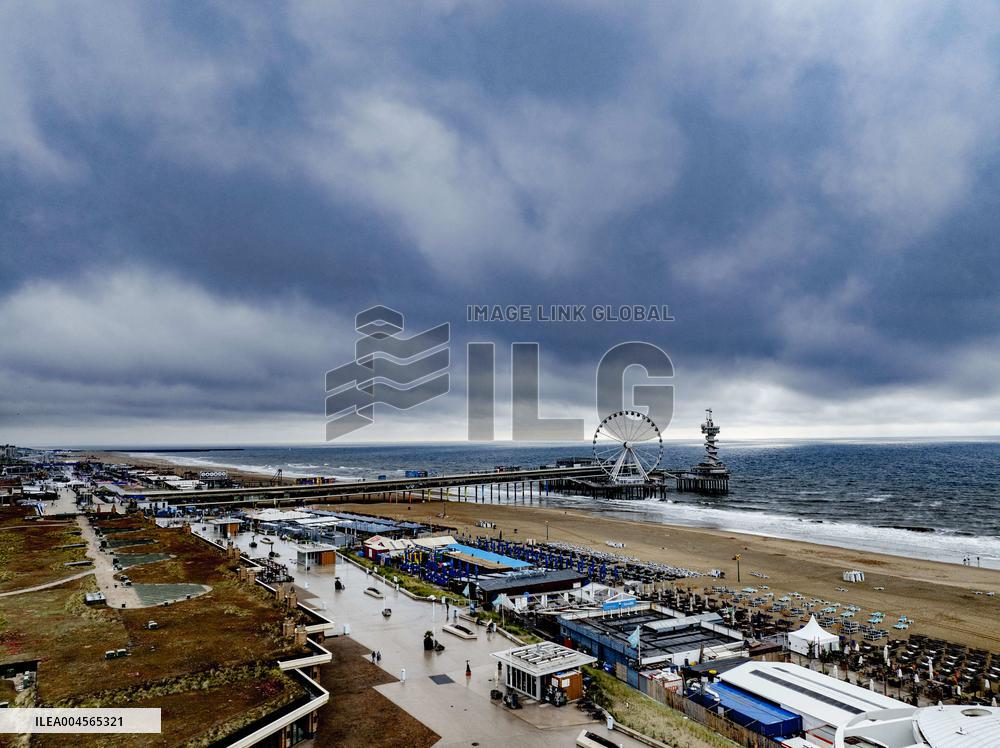 Thunderstorms Sweep Through Scheveningen as Heat Gives Way - The Hague