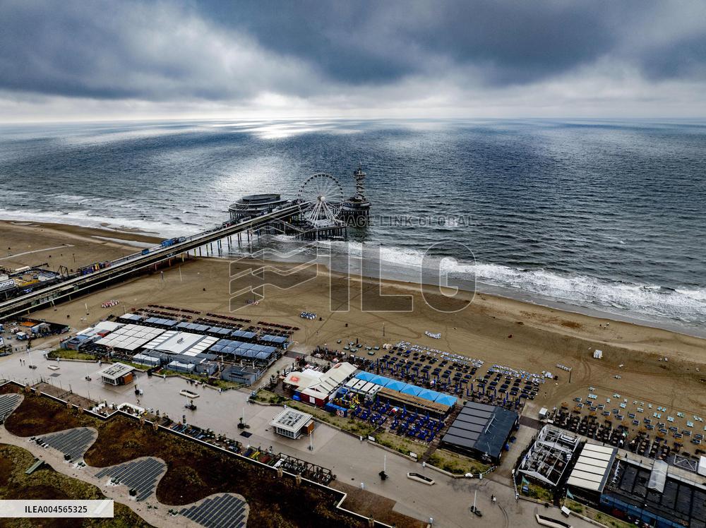 Thunderstorms Sweep Through Scheveningen as Heat Gives Way - The Hague