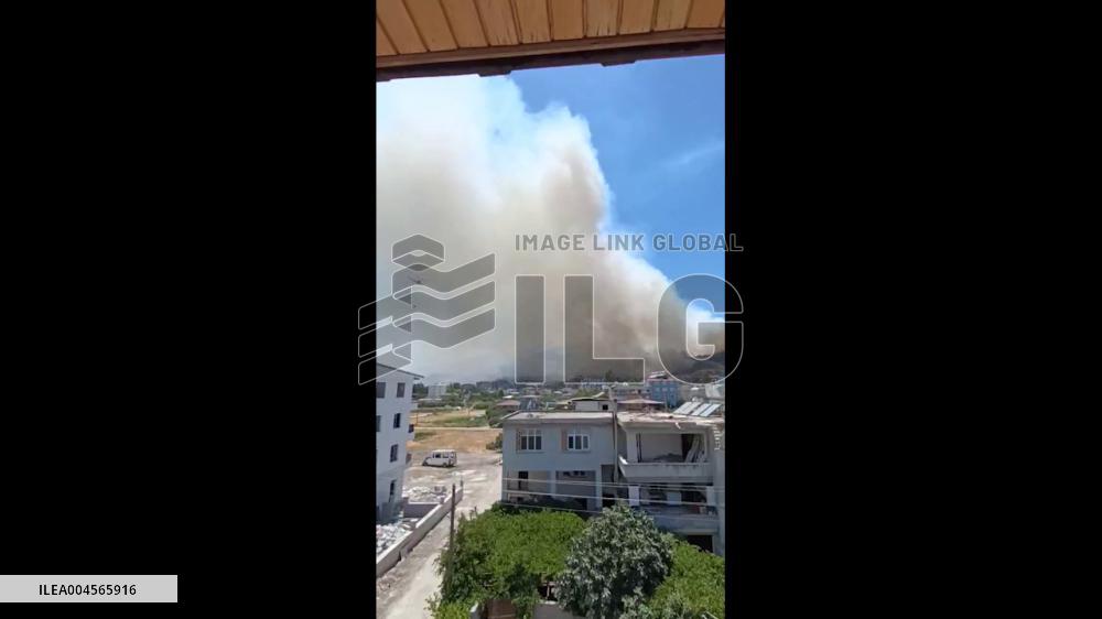 Turkey: Wildfire Rages in Antakya, Forcing 1,500 People to Evacuate 5