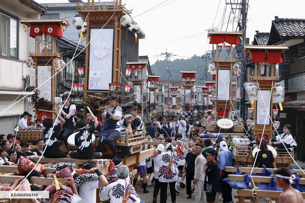 Lantern festival in quake-hit central Japan town