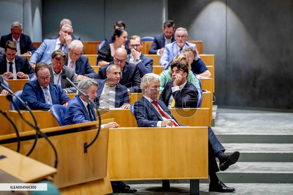 Wilders Secures Passage of Tough Asylum Laws - The Hague