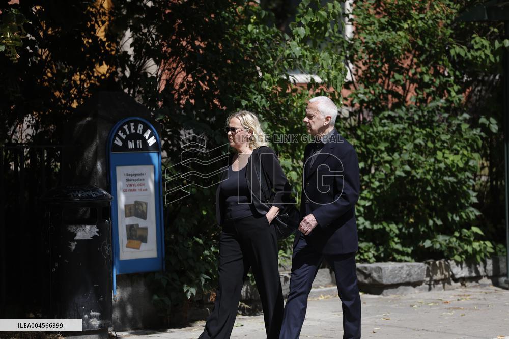 MICHAEL B. TRETOW FUNERAL