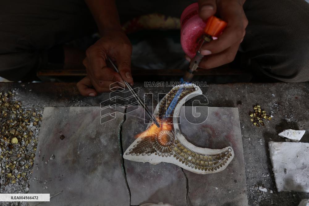 The Jewelry-Making Village - Bangladesh
