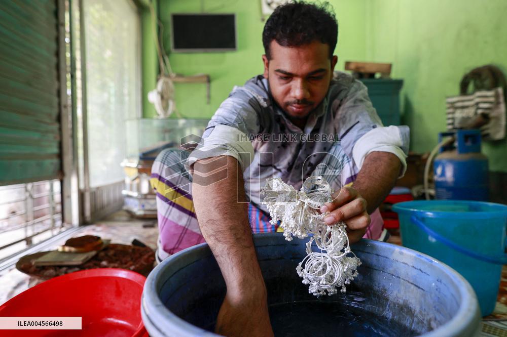 The Jewelry-Making Village - Bangladesh