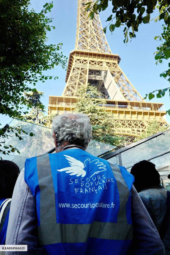 Press Conference for the World Day of the Forgotten of the Holidays - Paris