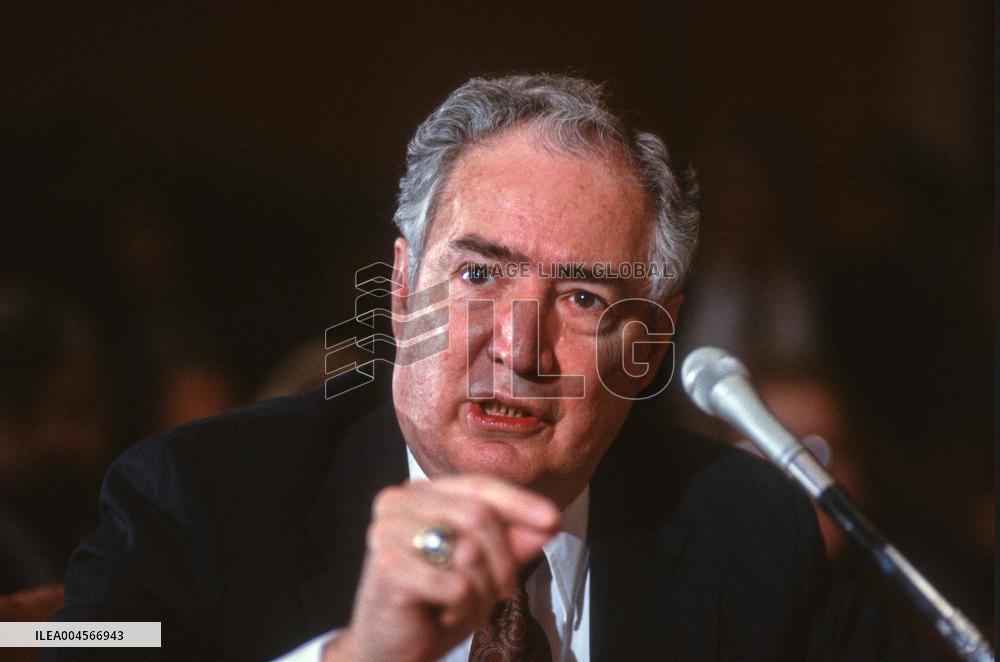 Cavazos Testifies on Increasing the Nation's Literacy Rate