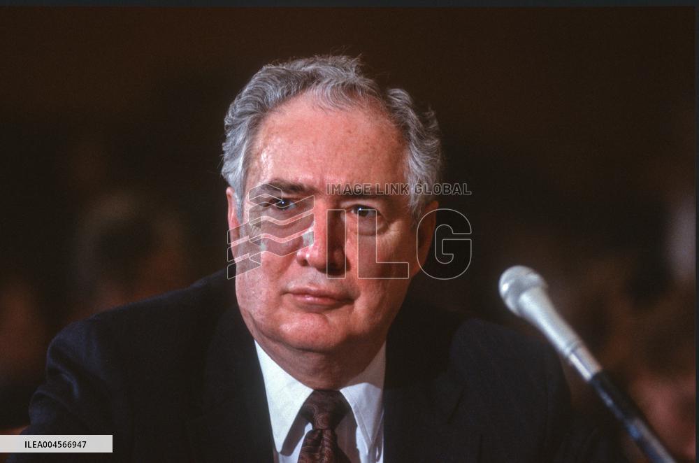 Cavazos Testifies on Increasing the Nation's Literacy Rate