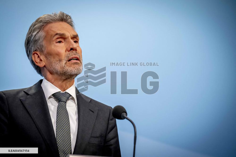 PM Dick Schoof Speaks At Press Conference - The Hague