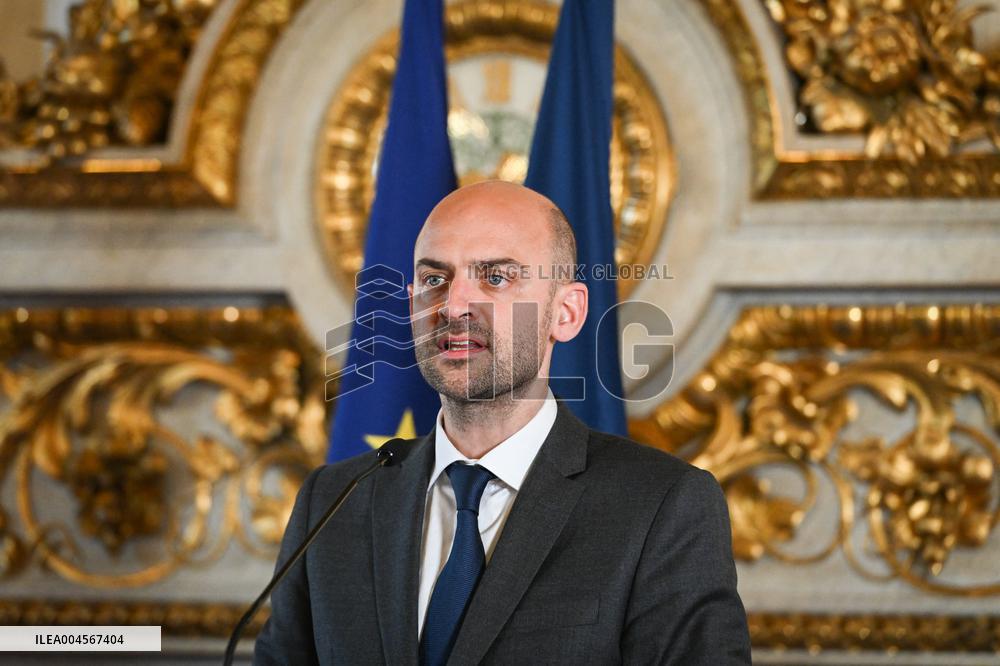 Presser with Jean-Noel Barrot and Wang Yi - Paris
