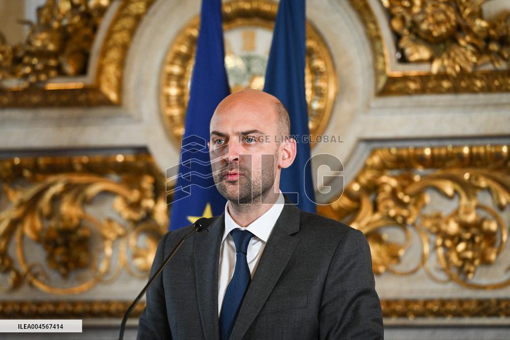 Presser with Jean-Noel Barrot and Wang Yi - Paris