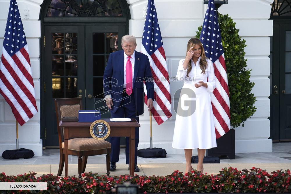 Donald Trump signs "Big Beautiful Bill" - Washington