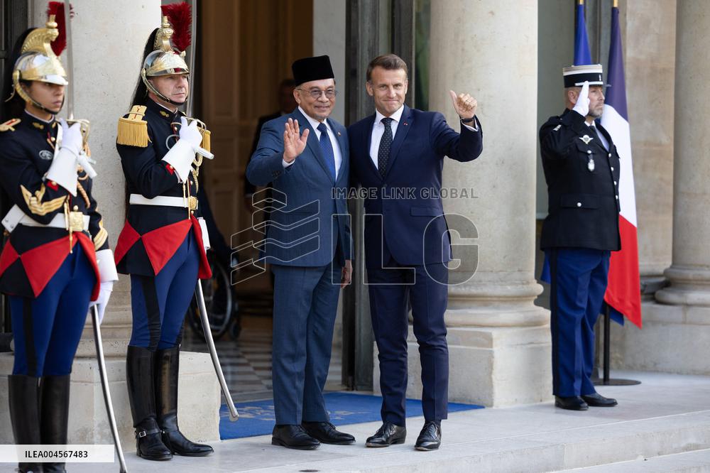 Emmanuel Macron Welcomes Malaysian Prime Minister - Paris RL