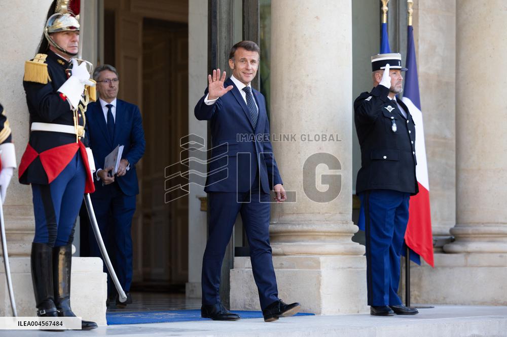 Emmanuel Macron Welcomes Malaysian Prime Minister - Paris RL