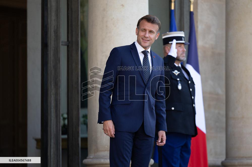 Emmanuel Macron Welcomes Malaysian Prime Minister - Paris RL