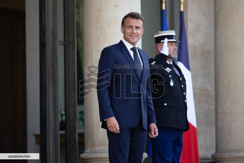 Emmanuel Macron Welcomes Malaysian Prime Minister - Paris RL