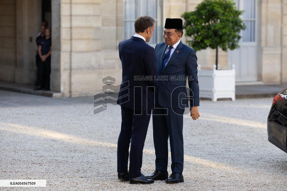 Emmanuel Macron Welcomes Malaysian Prime Minister - Paris RL