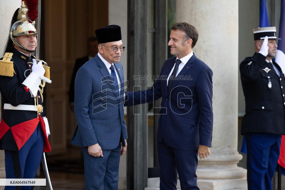 Emmanuel Macron Welcomes Malaysian Prime Minister - Paris RL