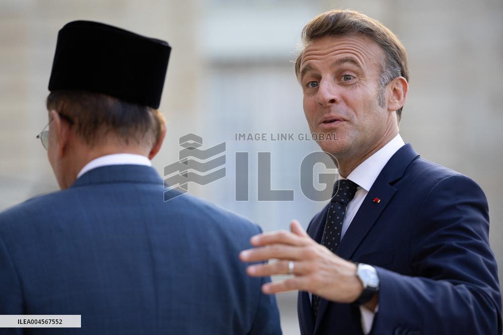 Emmanuel Macron Welcomes Malaysian Prime Minister - Paris RL