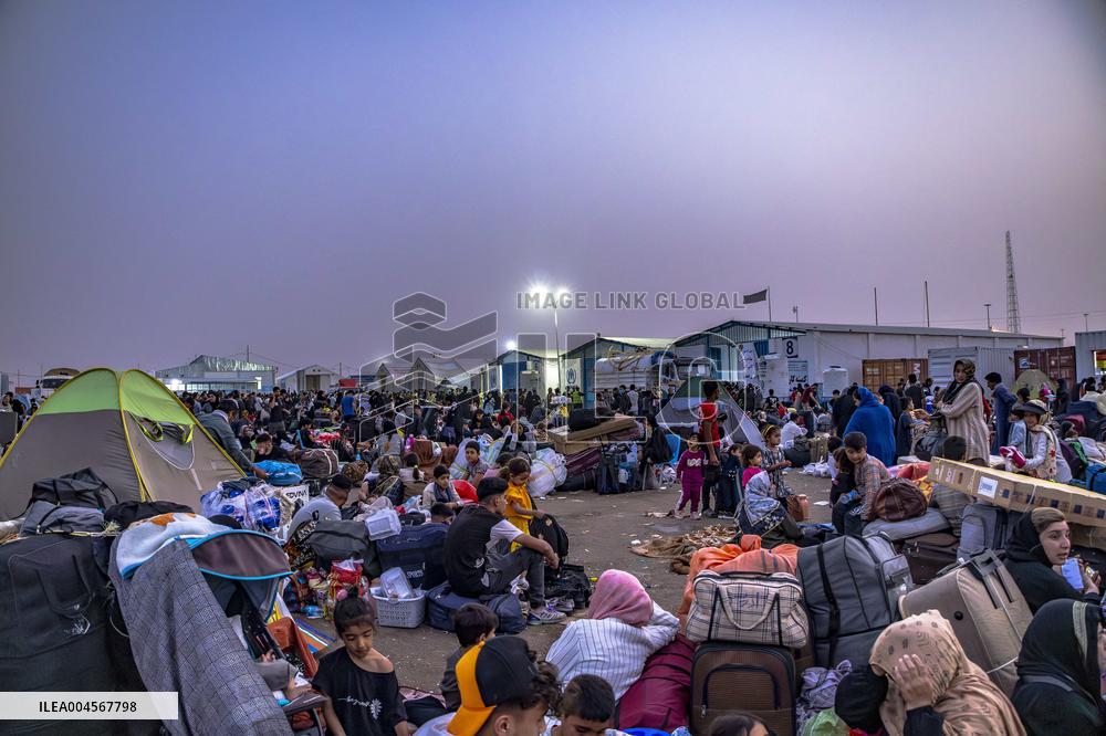 Afghan Immigrants Expelled From Iran - Herat