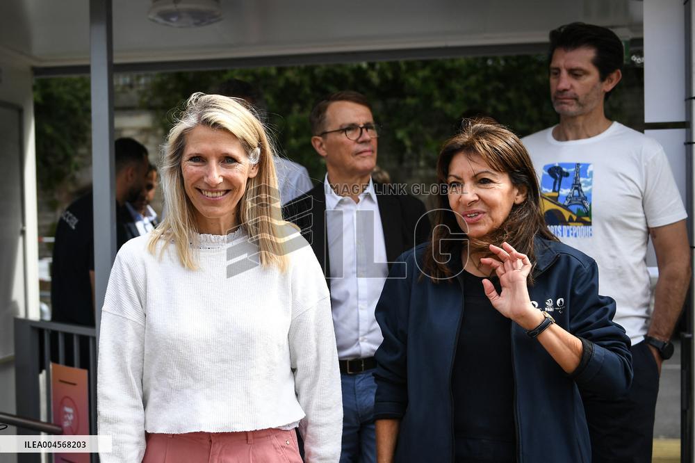 Opening Day Of The Grenelle Seine Bathing Site - Paris