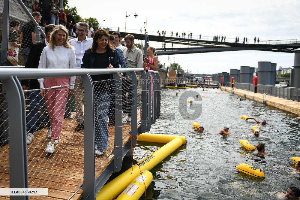Opening Day Of The Grenelle Seine Bathing Site - Paris