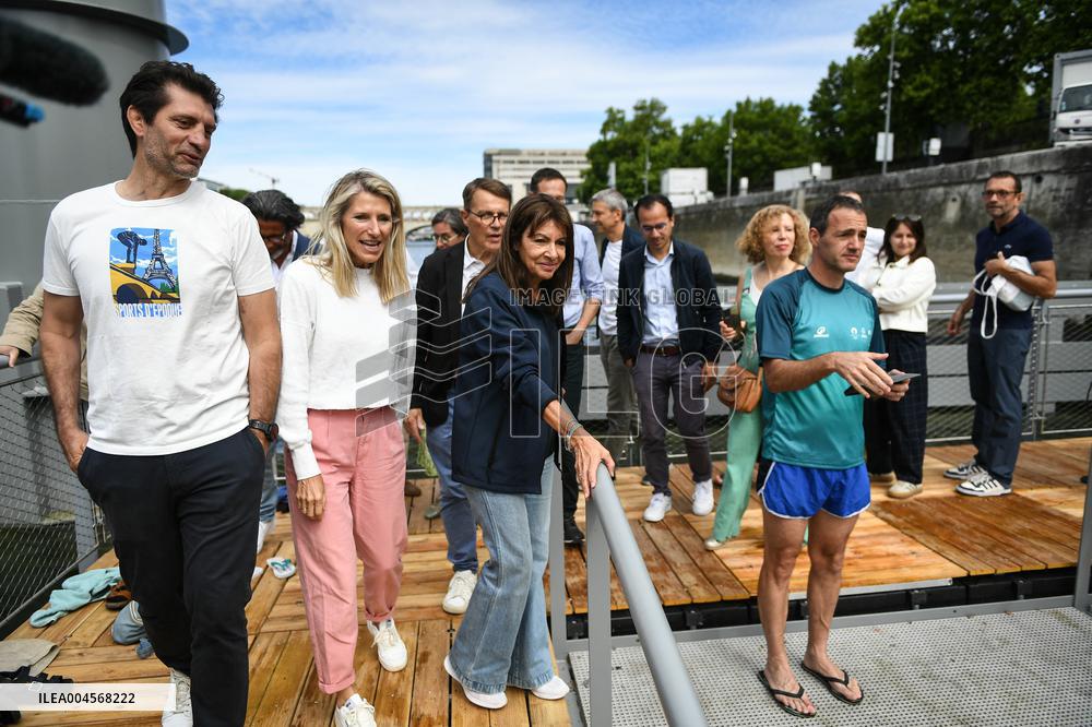 Opening Day Of The Grenelle Seine Bathing Site - Paris
