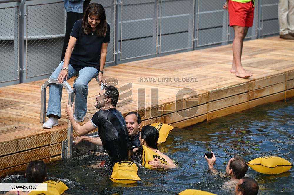 Opening Day Of The Grenelle Seine Bathing Site - Paris
