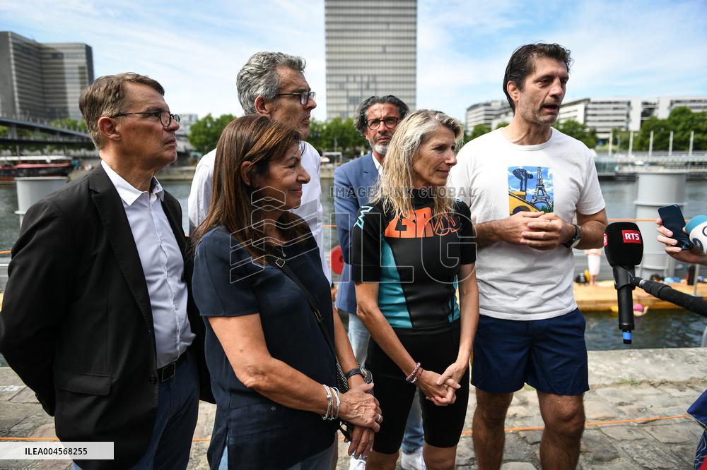 Opening Day Of The Grenelle Seine Bathing Site - Paris