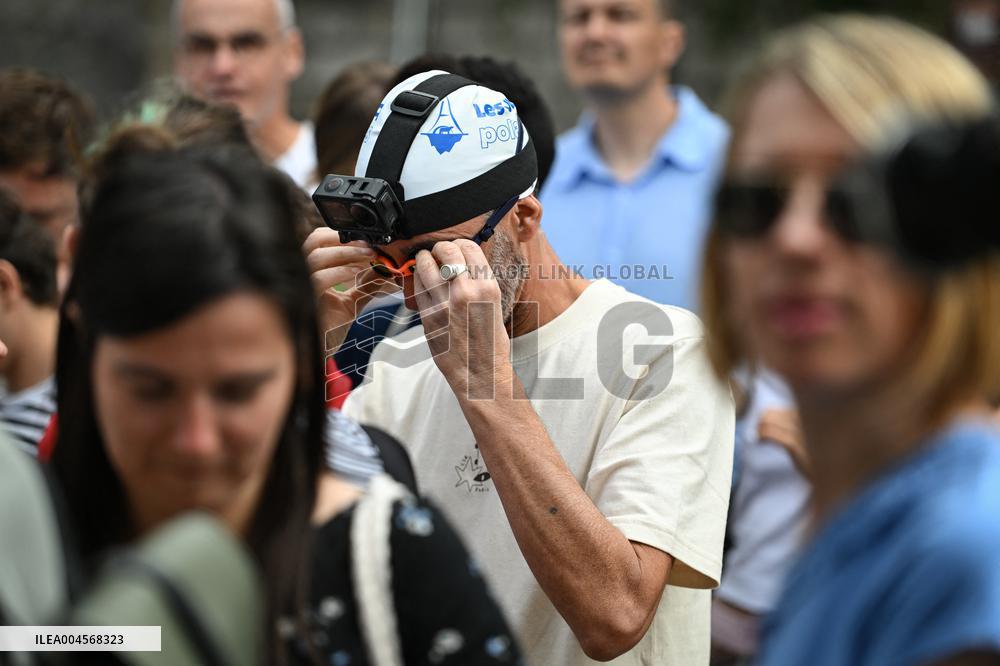 Opening Day Of The Grenelle Seine Bathing Site - Paris