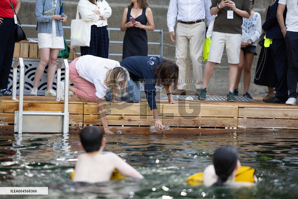 Opening day of the Pont Marie Seine bathing site - Paris RL