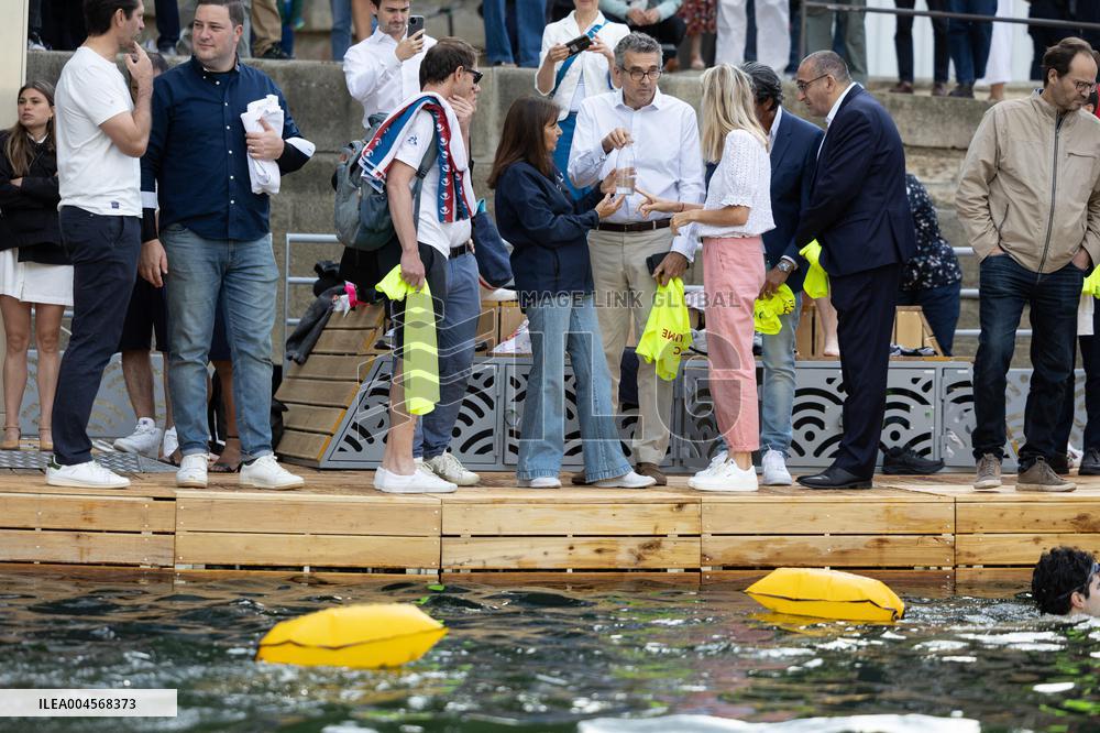 Opening day of the Pont Marie Seine bathing site - Paris RL