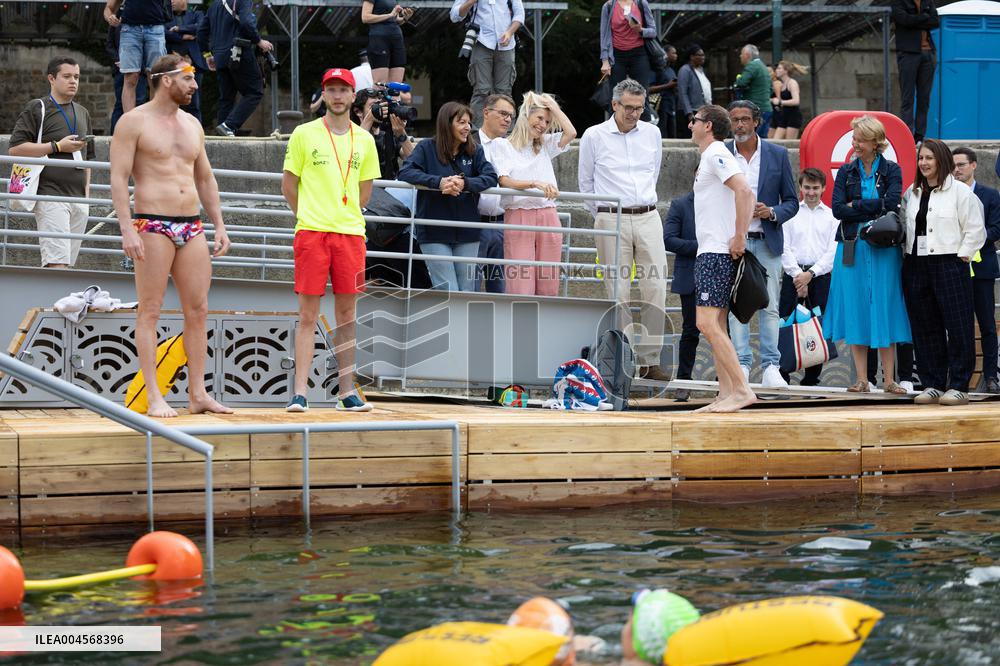 Opening day of the Pont Marie Seine bathing site - Paris RL