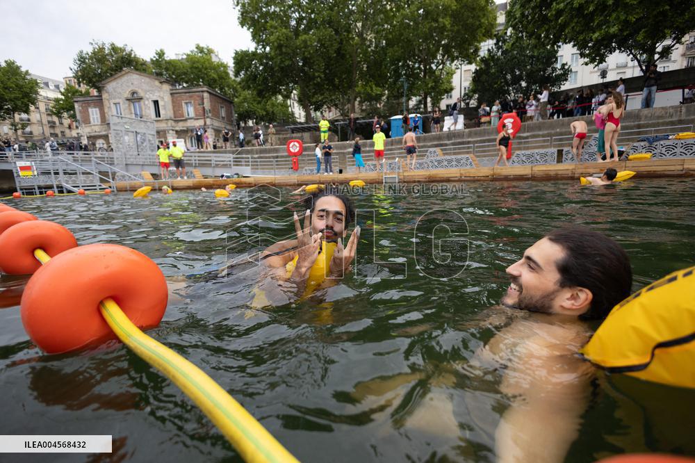 Opening day of the Pont Marie Seine bathing site - Paris RL