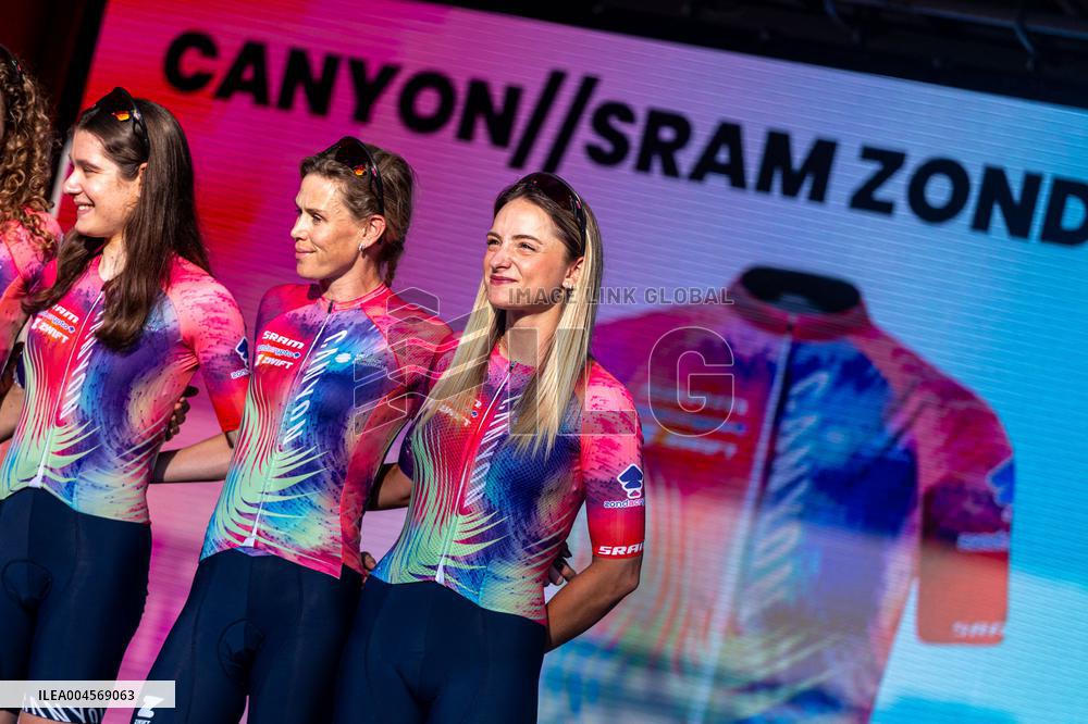 CICLISMO - Giro d'Italia - Giro d'Italia Women - Team Presentation