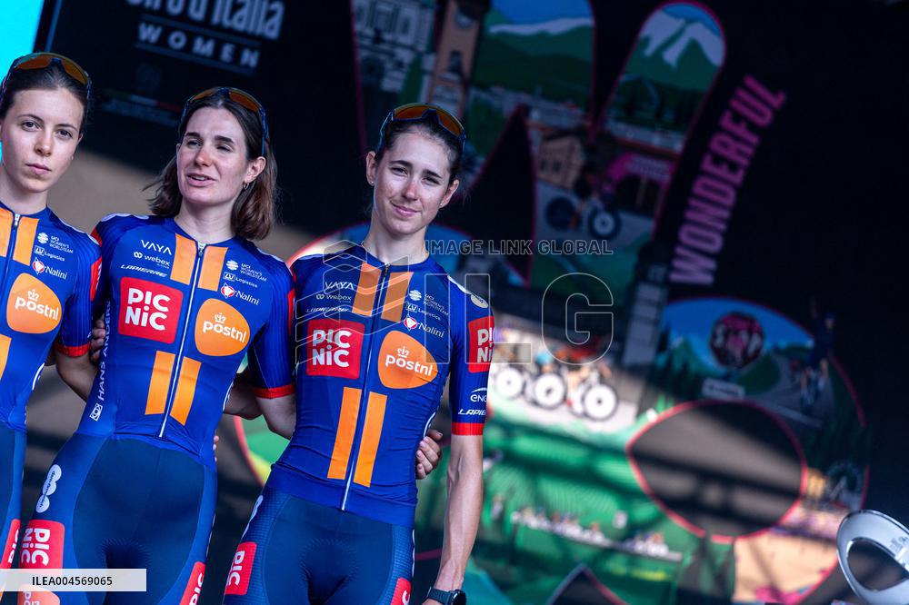 CICLISMO - Giro d'Italia - Giro d'Italia Women - Team Presentation