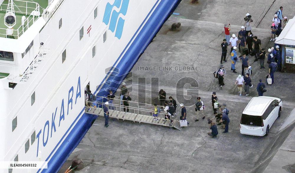 Evacuation from quake-hit island