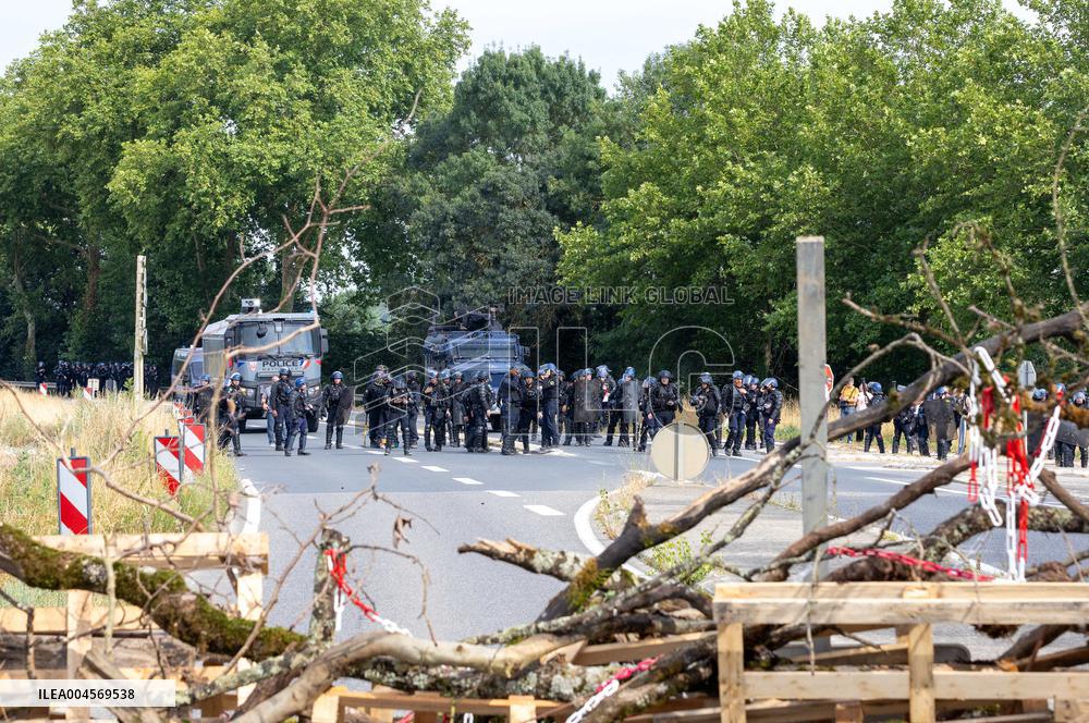 Demonstration Against Motorway Construction - Toulouse